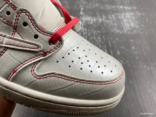 OG Low Travis Jordan Scott DM7866-601 x 1 Air 0524
